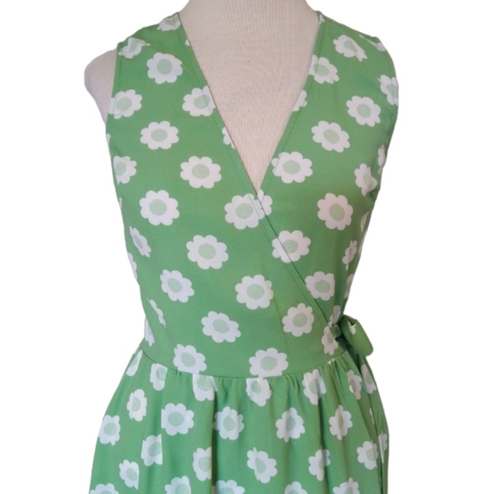 NWT Modcloth Daisy Reto "Pose Without Saying" Wrap Dress - Picture 5 of 13